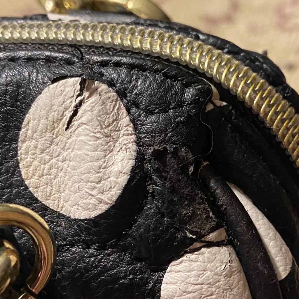 FREE W/ sale Betsy Johnson small polka dot purse,cracking along the zipper &side - Picture 5 of 6